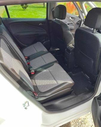 Opel Zafira cena 34900 przebieg: 180200, rok produkcji 2015 z Goniądz małe 529